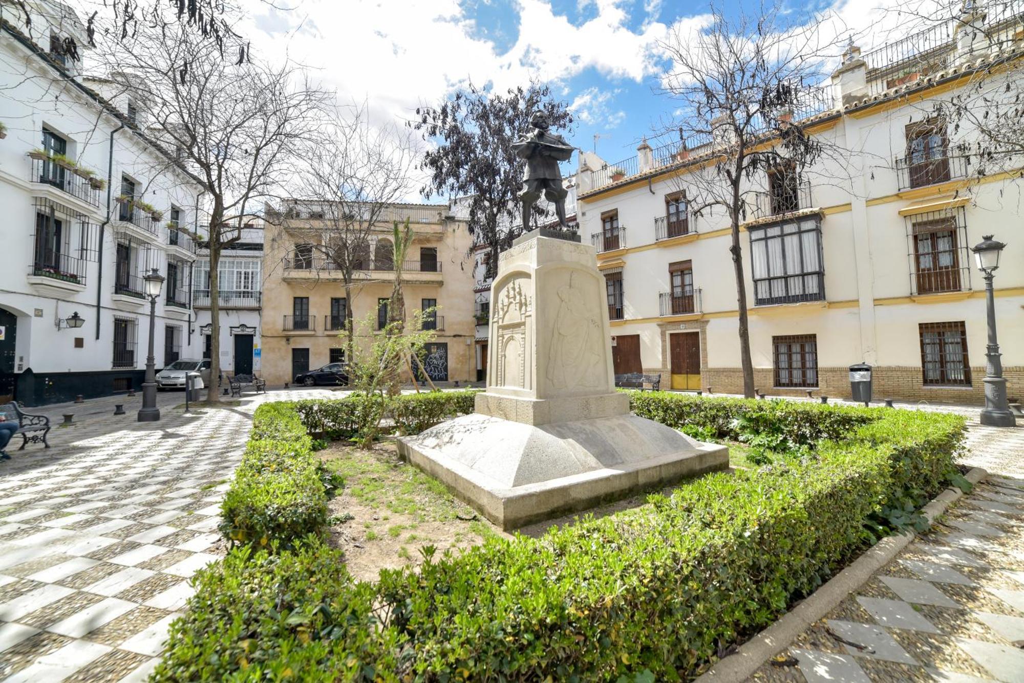 Peace, Pool & Parking At Centre Appartement Sevilla Buitenkant foto