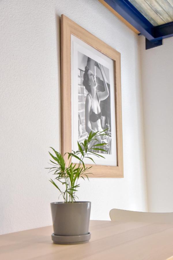 Peace, Pool & Parking At Centre Appartement Sevilla Buitenkant foto